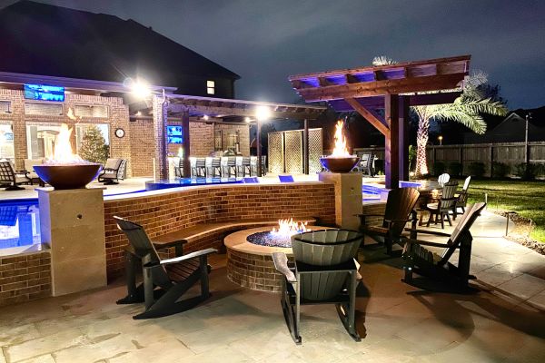 Outdoor Firepit - Backyard Retreats